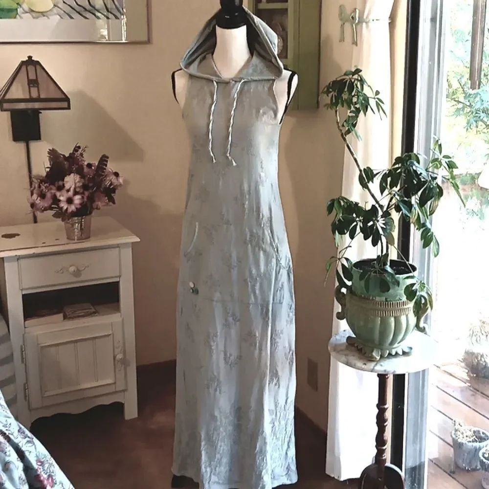 Papillon SageโGreen Hooded Maxi Dress CoastalโCowgirl